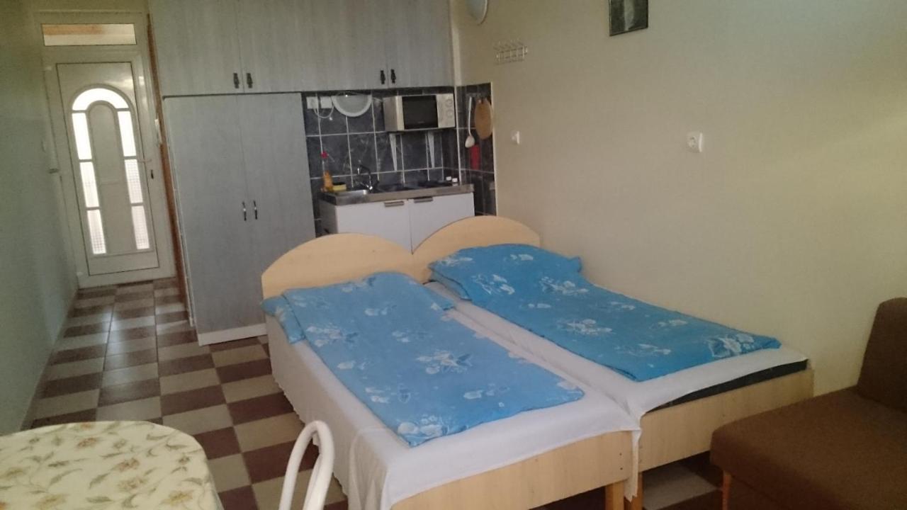 Margaréta Apartmanház Balatonlelle Esterno foto