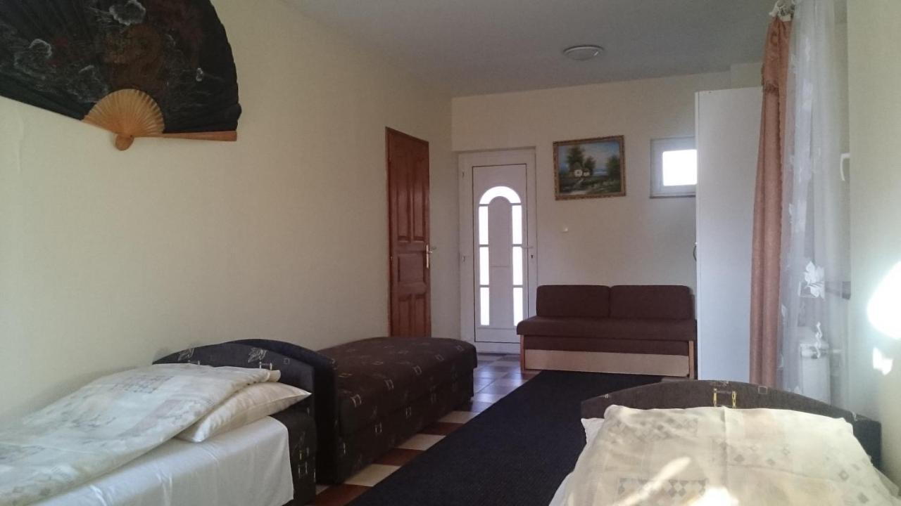 Margaréta Apartmanház Balatonlelle Esterno foto
